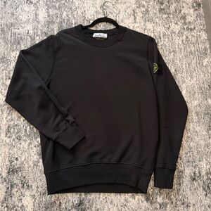 NWOT Stone Island Black Patch Sweatshirt